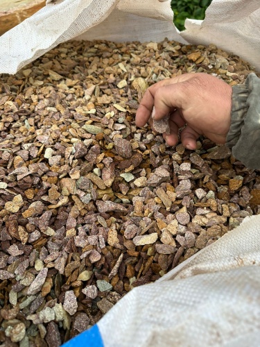 Златолит персиковый декоративная каменная крошка купить в Санкт-Петербурге