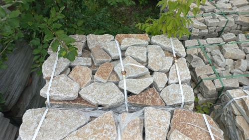 Гранитный плитняк галтованный для парковки купить в Санкт-Петербурге