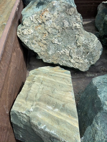 Ландшафтные глыбы зелёные 200-500 килограмм купить в Санкт-Петербурге