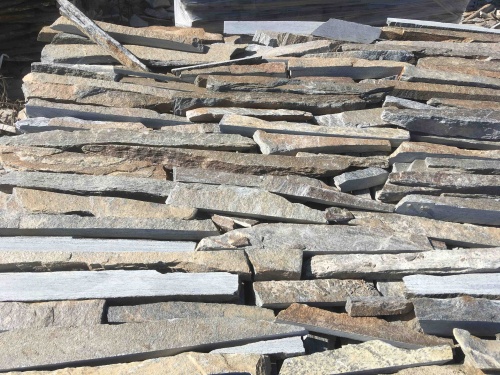 Горбушка златолит мультиколор для облицовки купить в Санкт-Петербурге