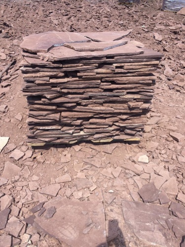 Плитняк лемезит бордовый для цоколя 1,5-2 см купить в Санкт-Петербурге