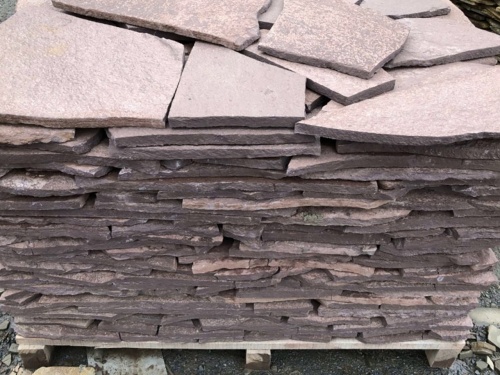 Плитняк лемезит бордовый для облицовки цоколя 20-25 мм  купить в Санкт-Петербурге