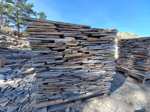 Плитняк златолит серебристый для фасада купить в Санкт-Петербурге