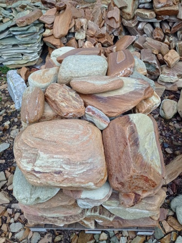 Златолит жёлтый, жёлто-зелёный глыбки и валуны для ланшафтного дизайна купить в Санкт-Петербурге