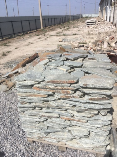 Златолит серебристый галтованный для лестниц купить в Санкт-Петербурге